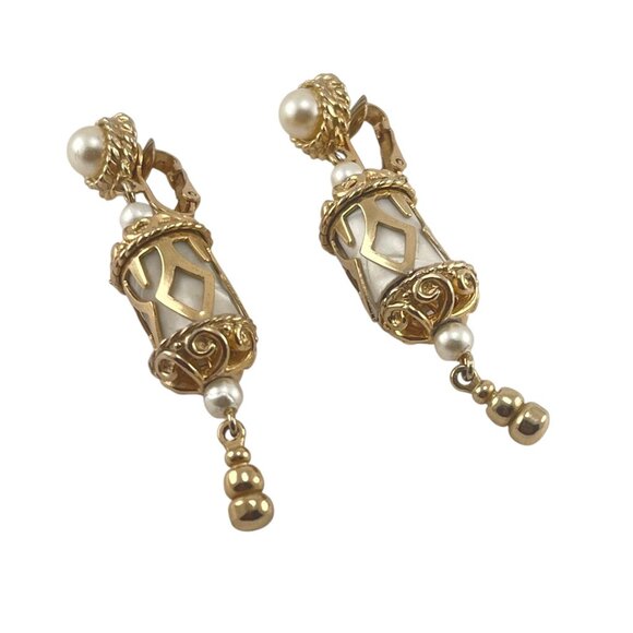 Emmons Magic Lantern Rare Gold Tone 1960s Pearl Drop Earrings With Filigree Desi - Picture 10 of 12